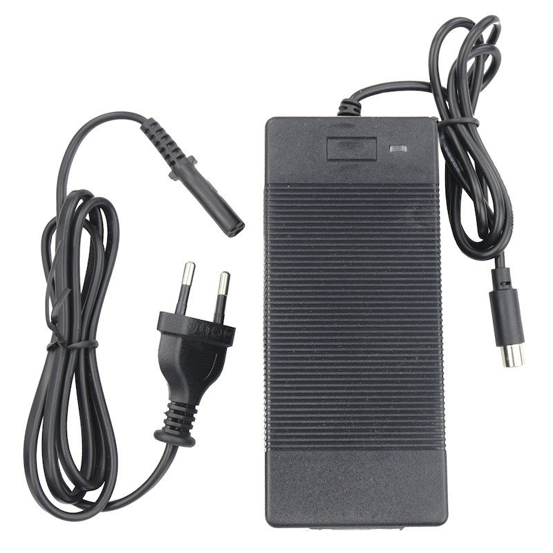 Chargeur de 36V 1,5A prise Jack large