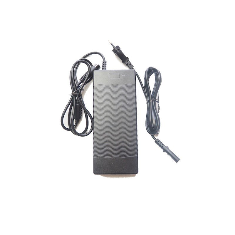 Chargeur de batterie 52V 2A